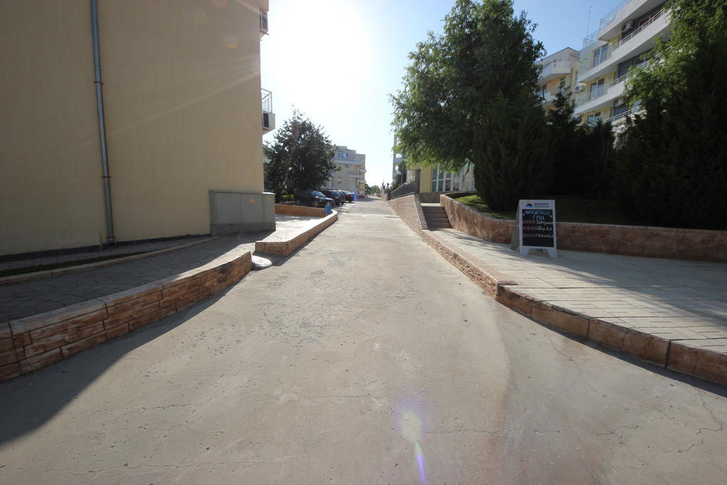 Menada Sunset Kosharitsa Apartments Dış mekan fotoğraf
