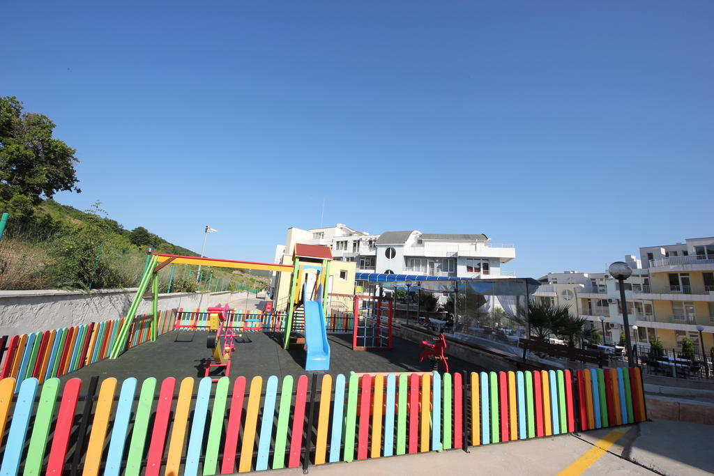 Menada Sunset Kosharitsa Apartments Dış mekan fotoğraf