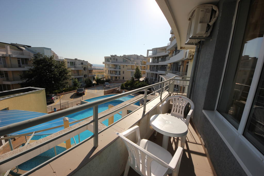 Menada Sunset Kosharitsa Apartments Dış mekan fotoğraf