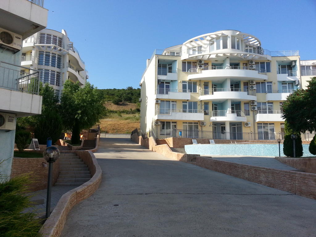 Menada Sunset Kosharitsa Apartments Dış mekan fotoğraf