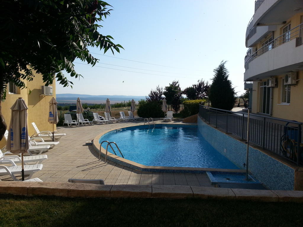 Menada Sunset Kosharitsa Apartments Dış mekan fotoğraf