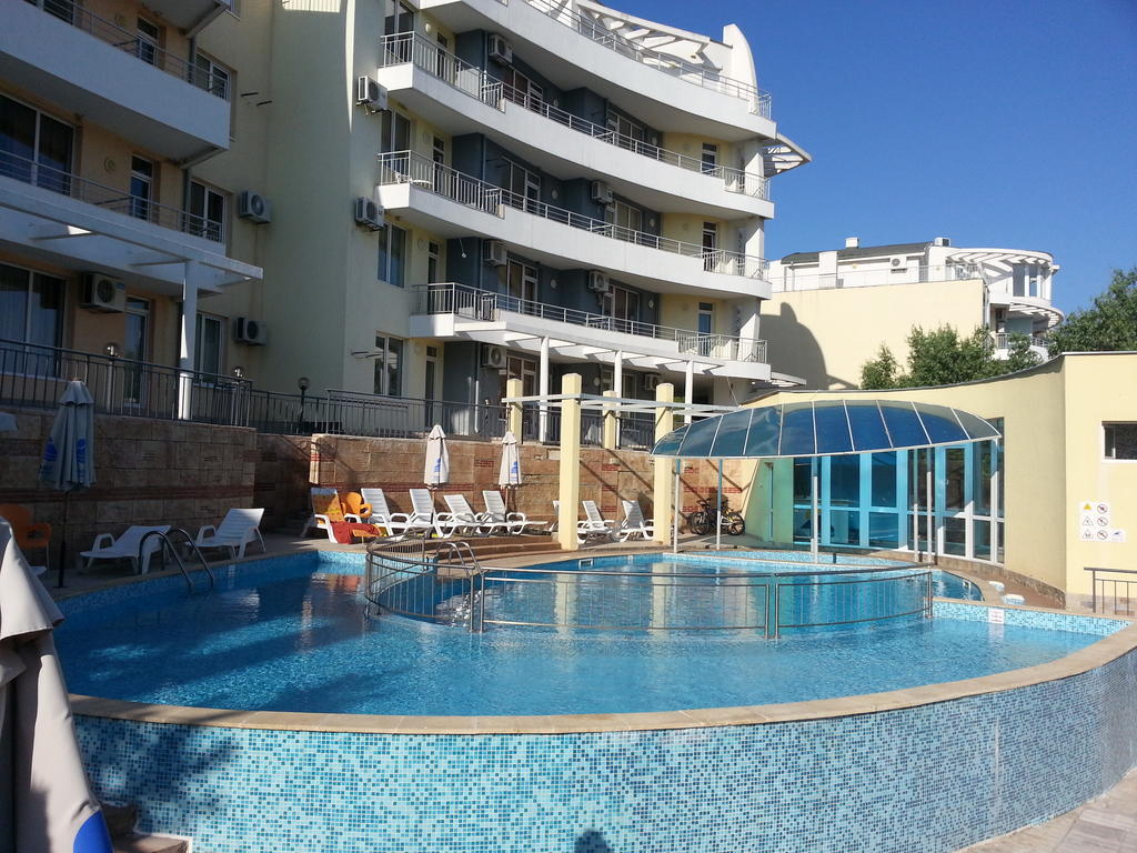 Menada Sunset Kosharitsa Apartments Dış mekan fotoğraf
