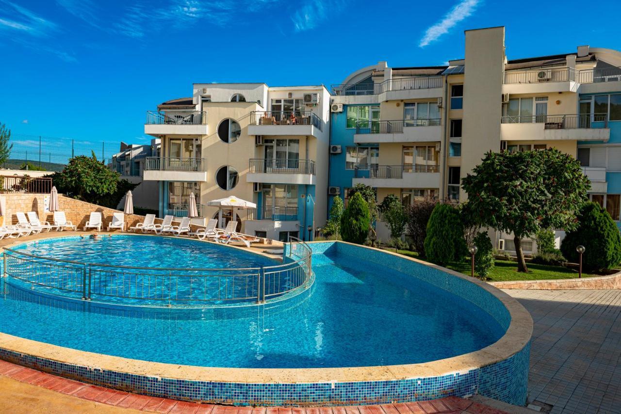 Menada Sunset Kosharitsa Apartments Dış mekan fotoğraf