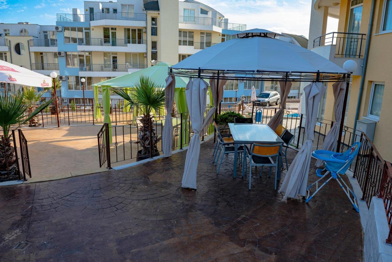 Menada Sunset Kosharitsa Apartments Dış mekan fotoğraf
